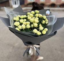 Букет Белые кустовые розы Солинеро в Юргамыш