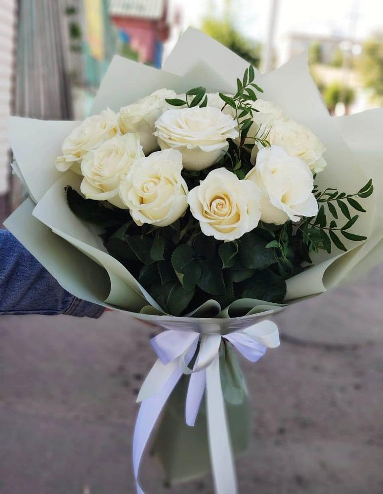 Букет Белые розы Проуд в Юргамыш