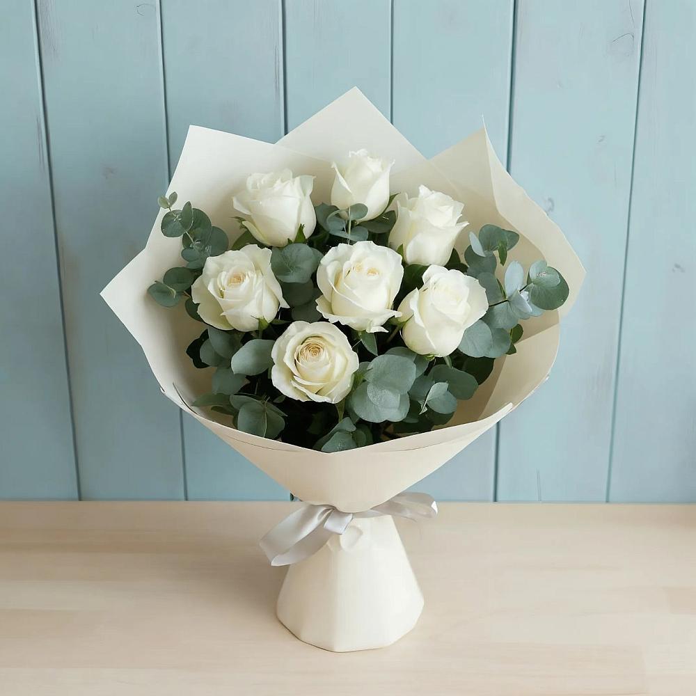 Букет Белые розы в Эвкалипте в Юргамыш