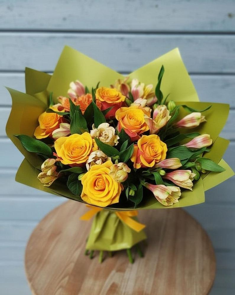 Букет цветов из: Альстромерии и Розы в Юргамыш