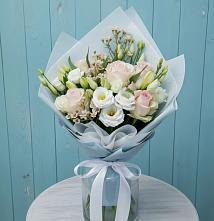 Букет цветов из:  Розы и Лизиантусы в Юргамыш