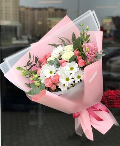 Букет цветов из: Розы, Лизиантусы и Хризантемы в Юргамыш