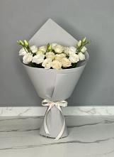 Букет цветов из:  Розы и Лизиантусы в Юргамыш